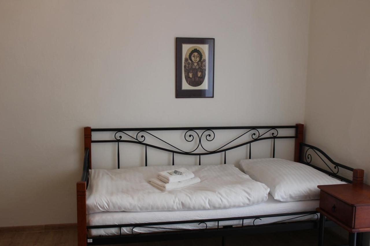Hotel Cerny Kun Louny Kültér fotó