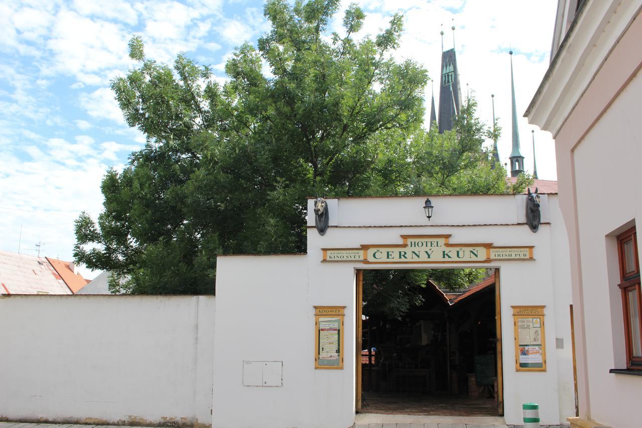 Hotel Cerny Kun Louny Kültér fotó