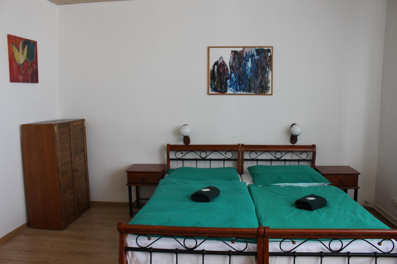 Hotel Cerny Kun Louny Kültér fotó